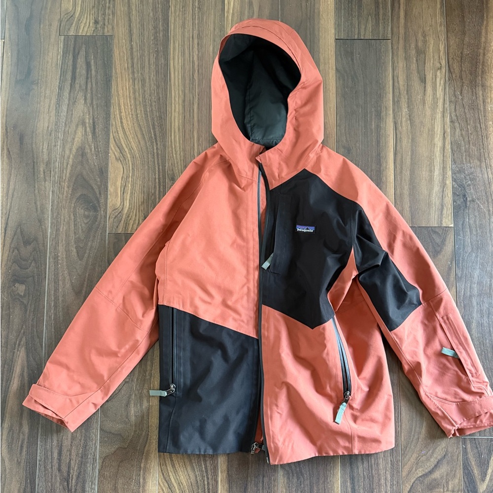Boys Patagonia raincoat